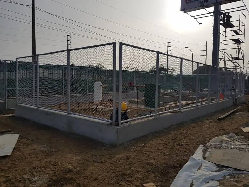 Estructuras metálicas en Mall Plaza Trujillo — imagen 4
